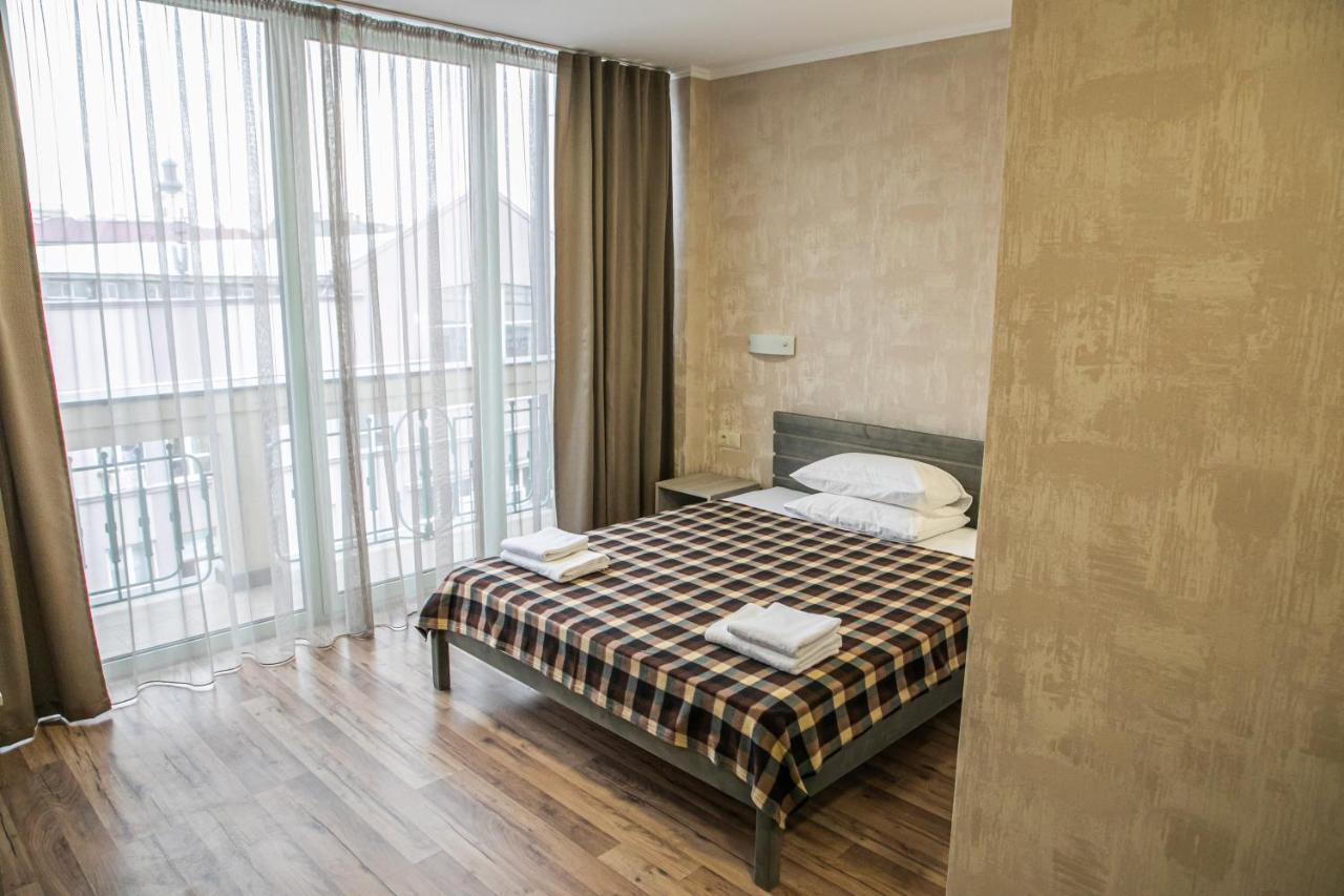 Alina Hotel & Hostel Užhorod Exteriér fotografie