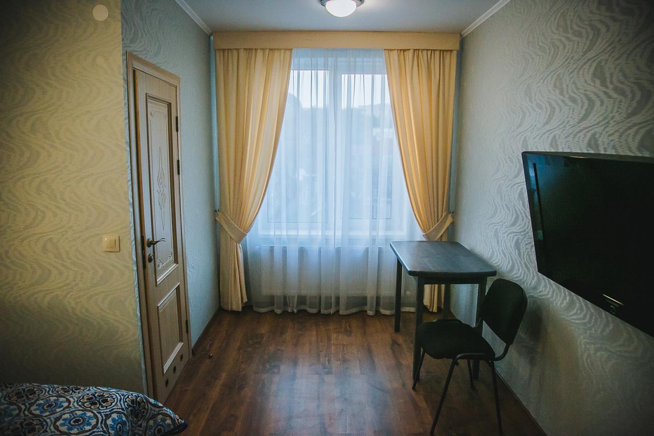 Alina Hotel & Hostel Užhorod Exteriér fotografie