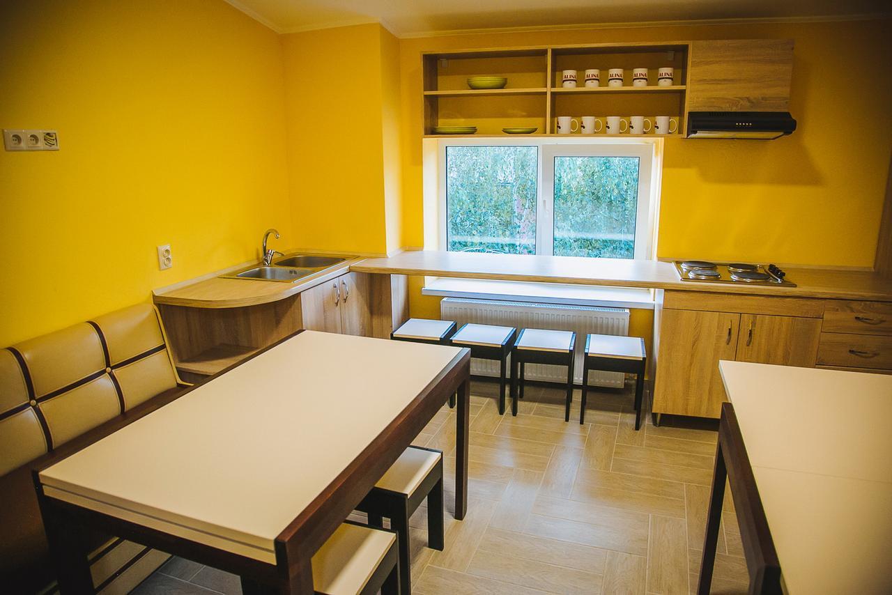 Alina Hotel & Hostel Užhorod Exteriér fotografie
