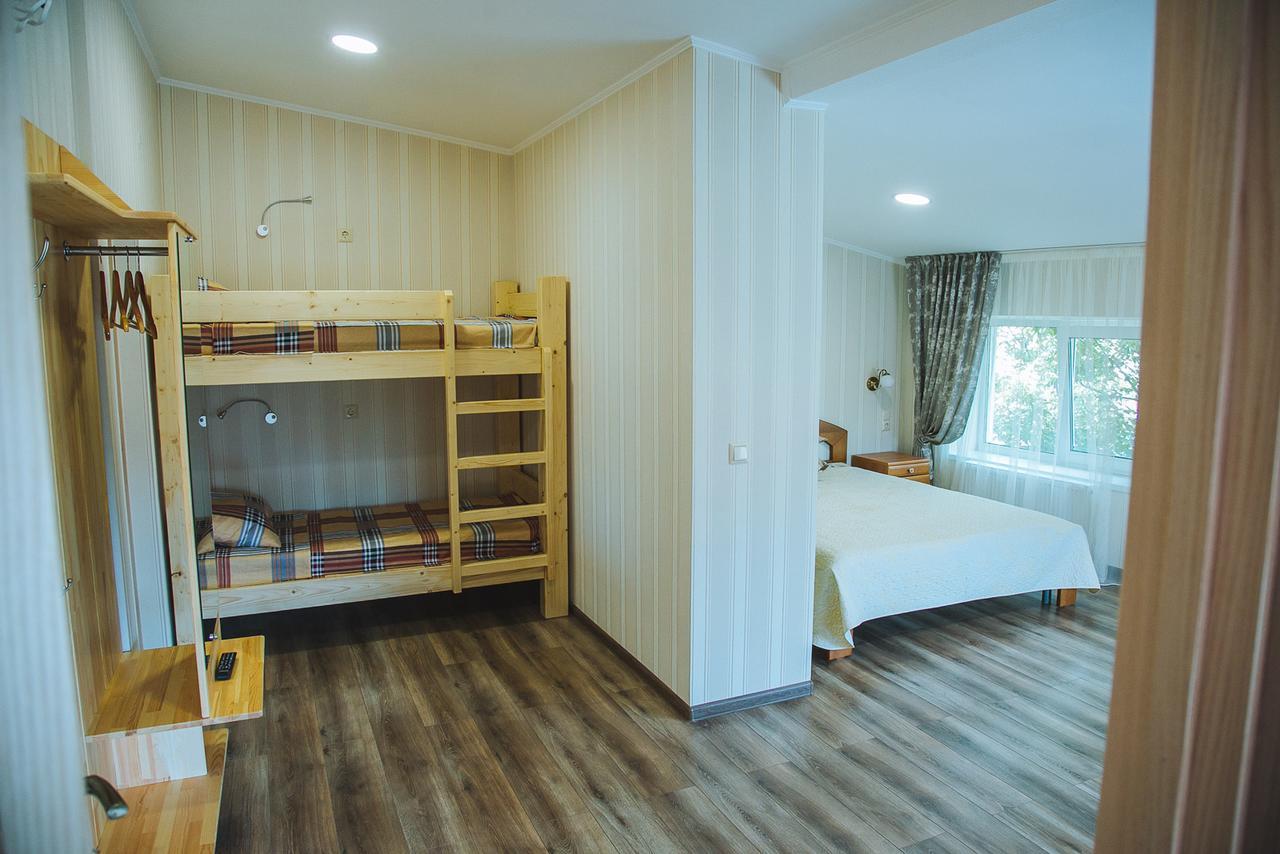 Alina Hotel & Hostel Užhorod Exteriér fotografie